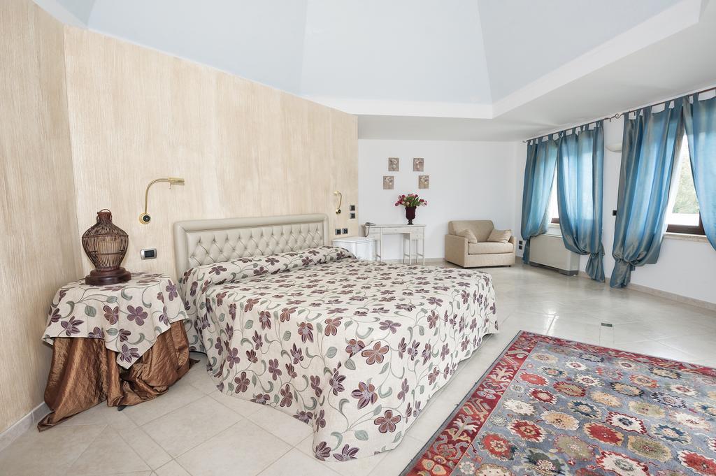 Masseria Chiancone Torricella Martina Franca Dış mekan fotoğraf